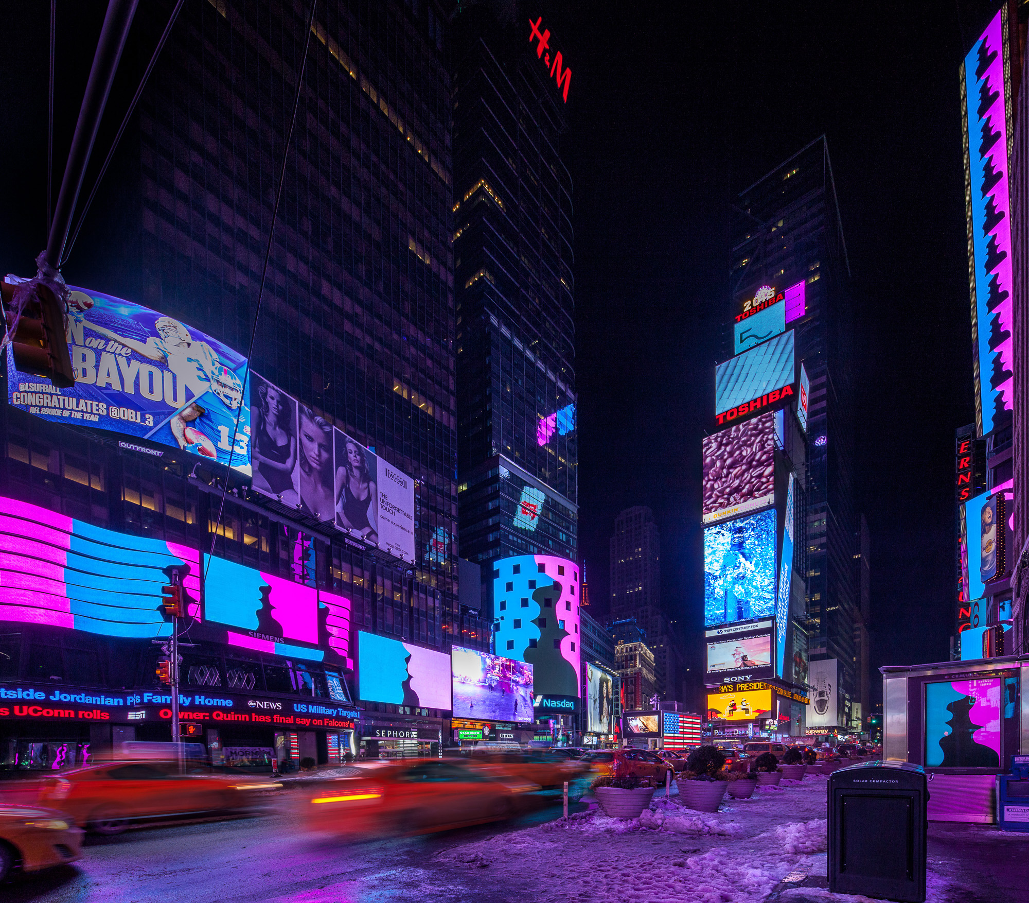 Times Square Midnight Moment - Rafaël Rozendaal